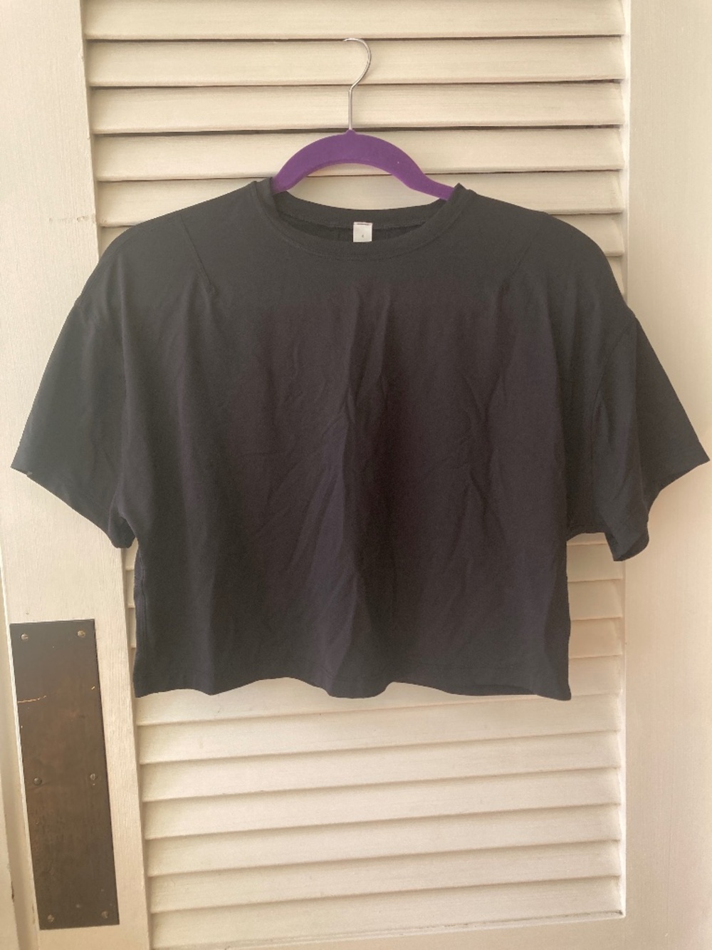 lululemon athletica black crop top size 4